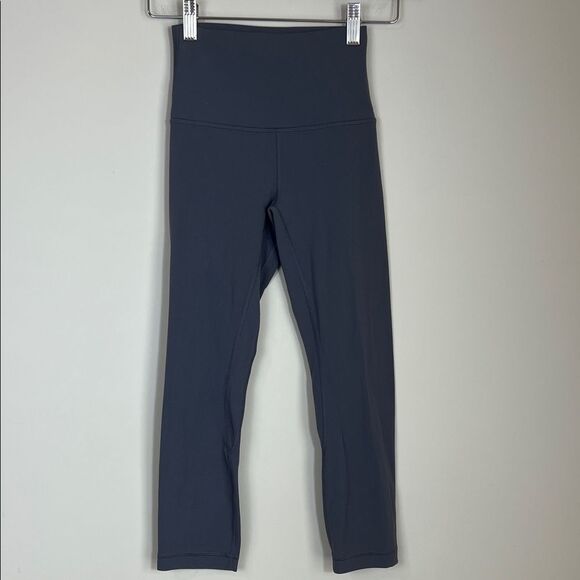 Lululemon Align Crop 21 inch Gray Size 2 Mid Rise - Picture 3 of 10